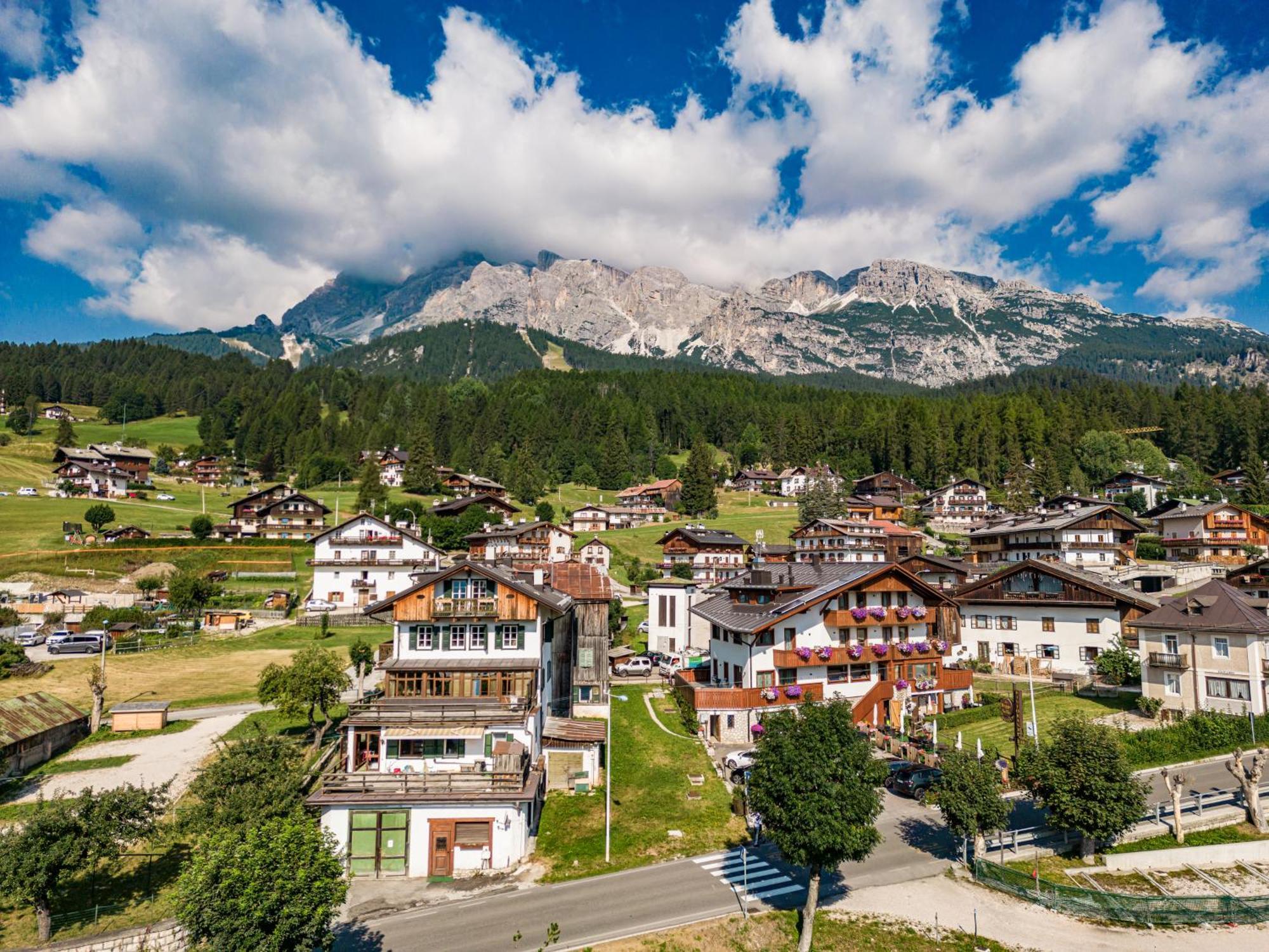 Hotel Da Beppe Sello Cortina dʼAmpezzo Exterior foto